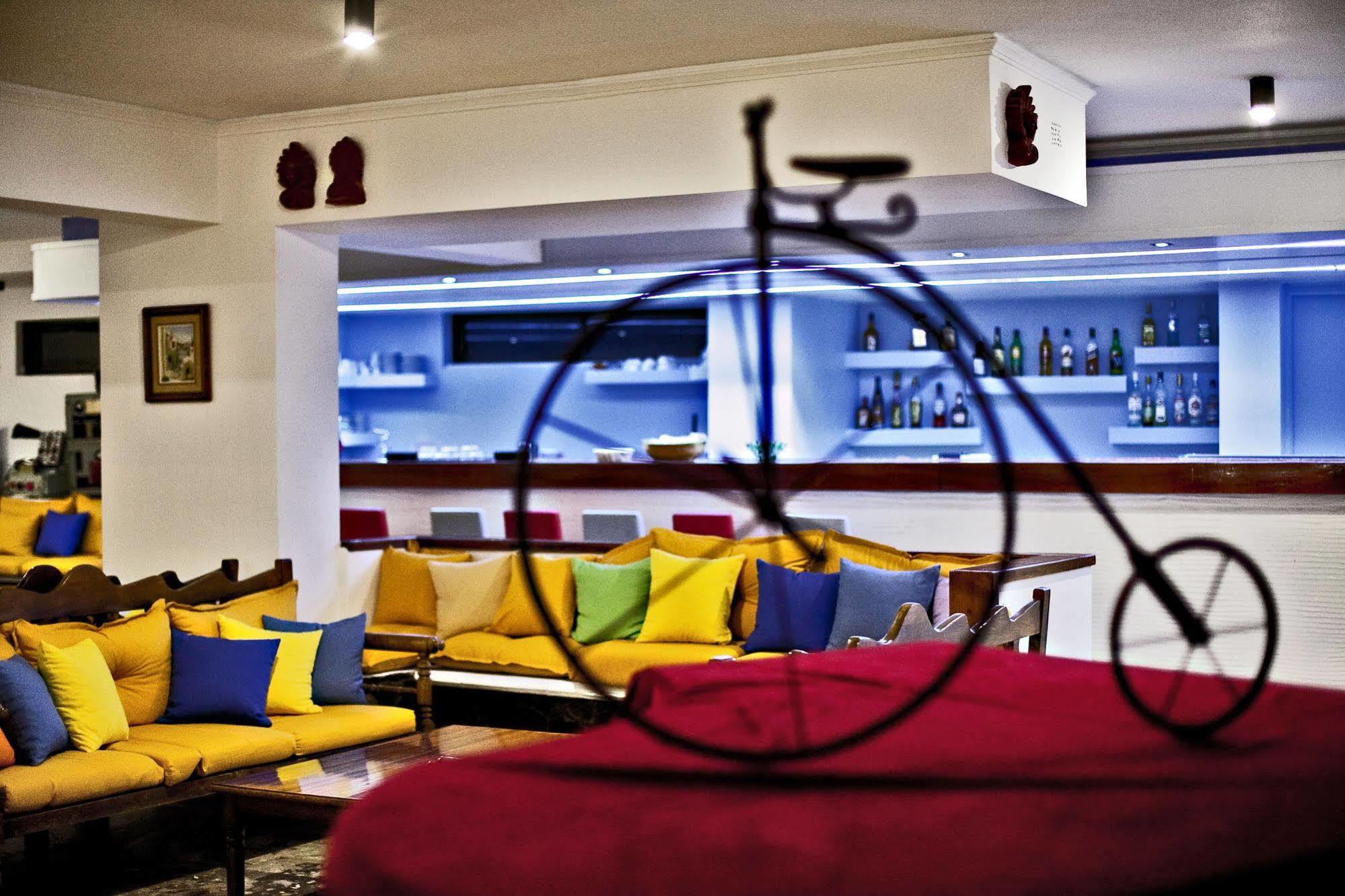 Aeolos Bay Hotel Тинос Ресторант снимка